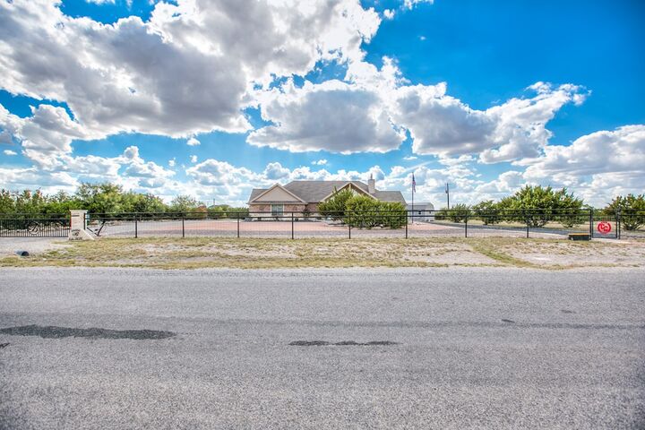 Property Photo: 16525 Vaquero Trail TX 76935