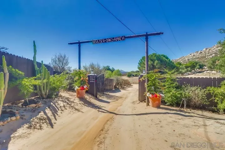 Property Photo: 2044 Boulder Oaks Rd CA 91963