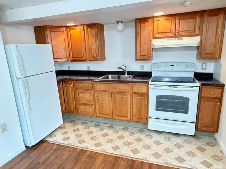 Property Photo: 23 Hayward Avenue 1 CT 06415
