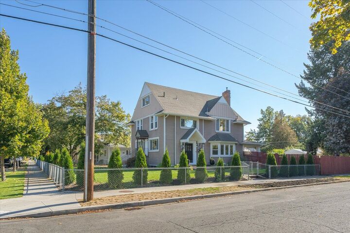 Property Photo:  1032 N A St  WA 99201