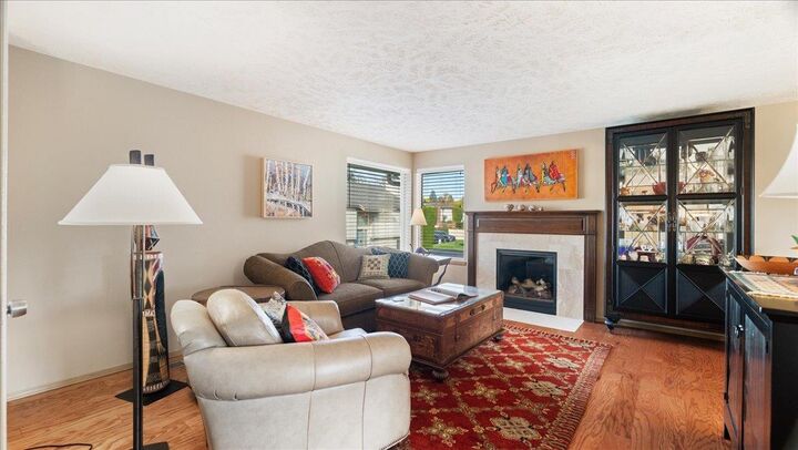 Property Photo: 914 E Calkins Dr . WA 99208