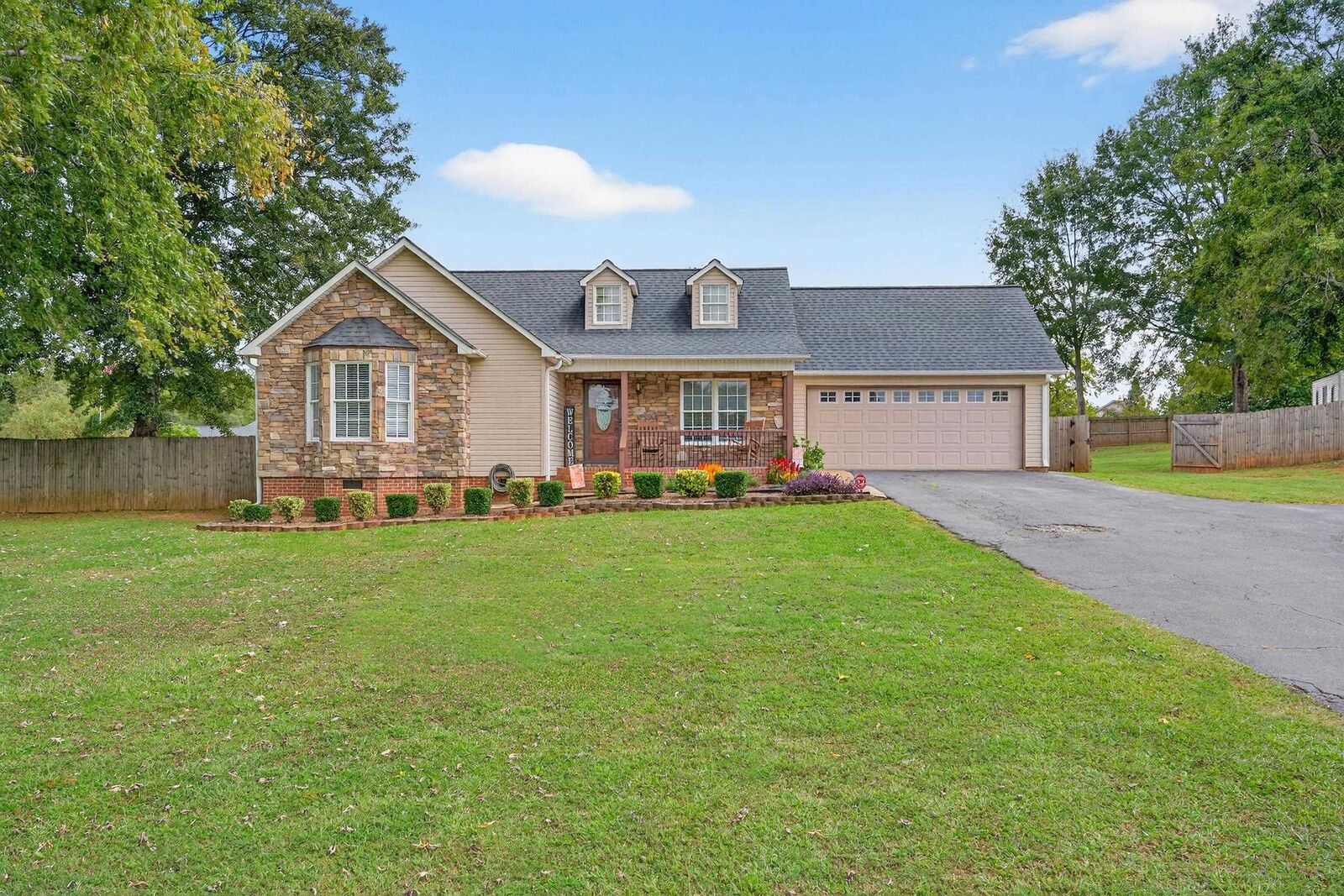 Property Photo: 350 McMillin Boulevard SC 29316