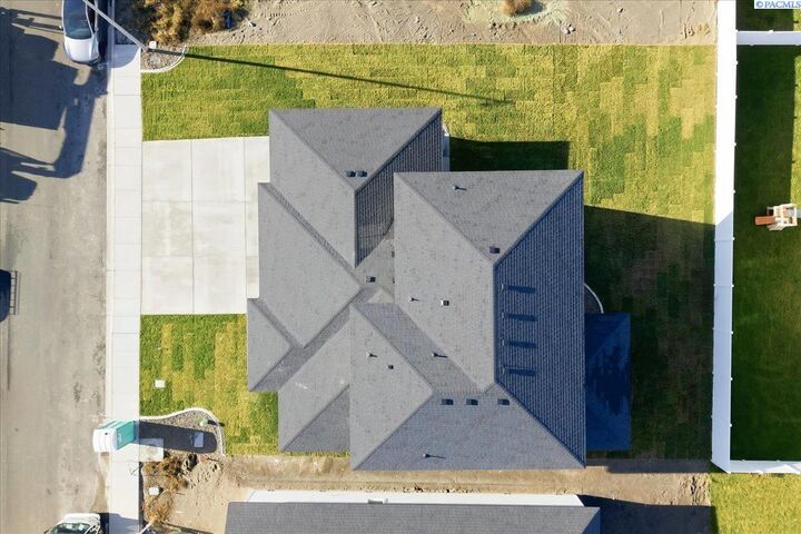 Property Photo: 8801 Silver Mound Dr WA 99301