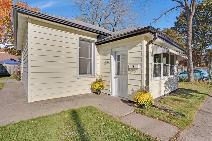 Photo de la propriété:  7 Frederick Street S  ON L7J 2B7