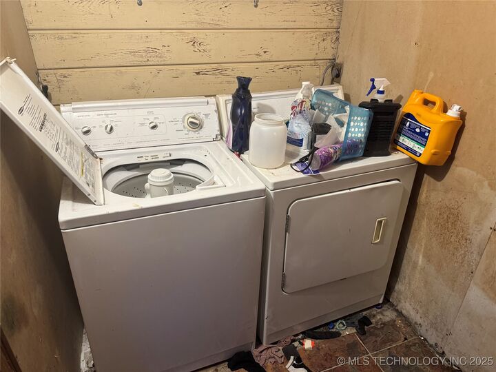 Property Photo:  1325 N Vinita Avenue  OK 74464 