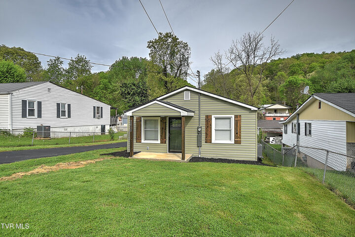 Property Photo: 2615 Louise Street TN 37601