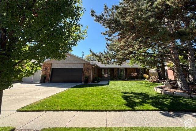 2110 E Lonsdale Dr  Cottonwood Heights UT 84121 photo