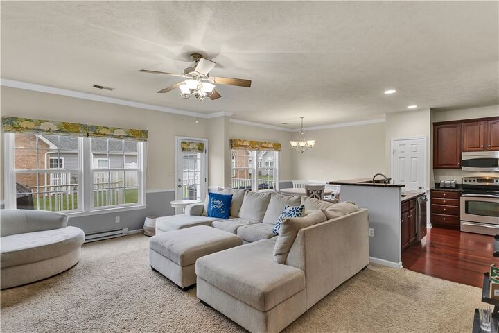 Property Photo: 449 Country Club Dr 8 PA 16117