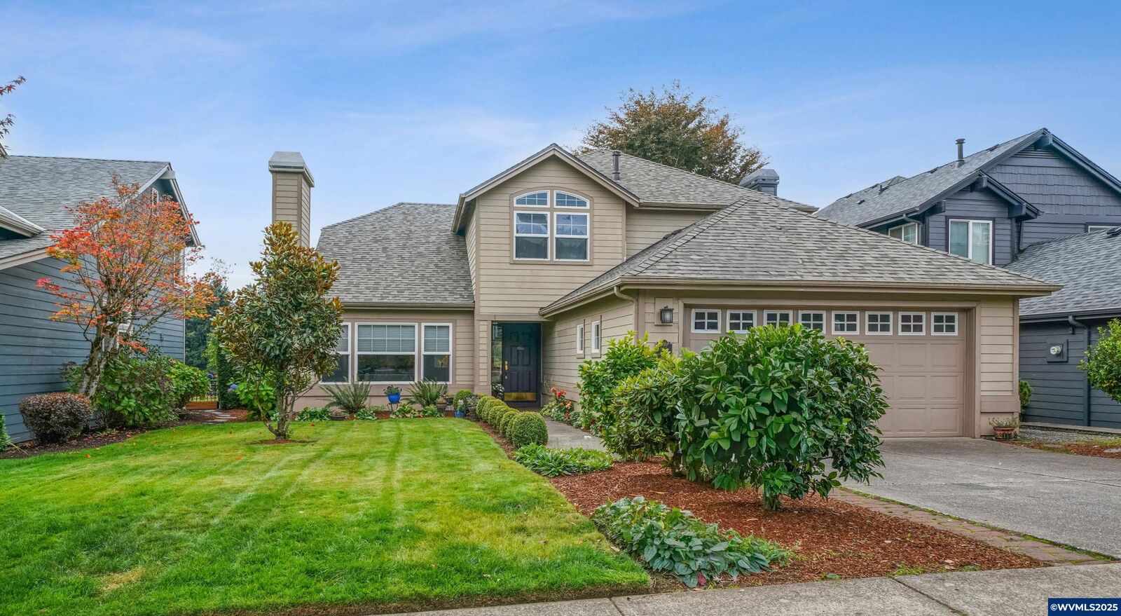 Property Photo: 528 Creekside Dr SE OR 97306