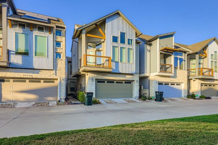 Property Photo: 12518 Red Sparrow Street 8 TX 78729