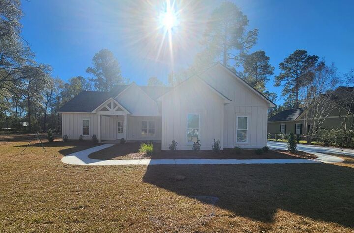Property Photo: 113 Tybee Ln GA 31763