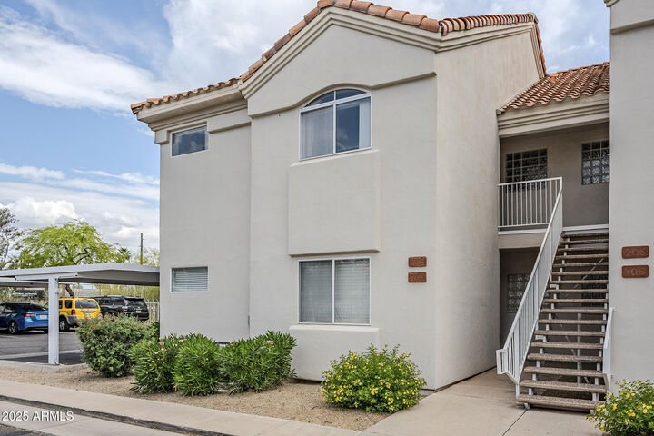 Property Photo: 10401 N 52nd Street 205 AZ 85253