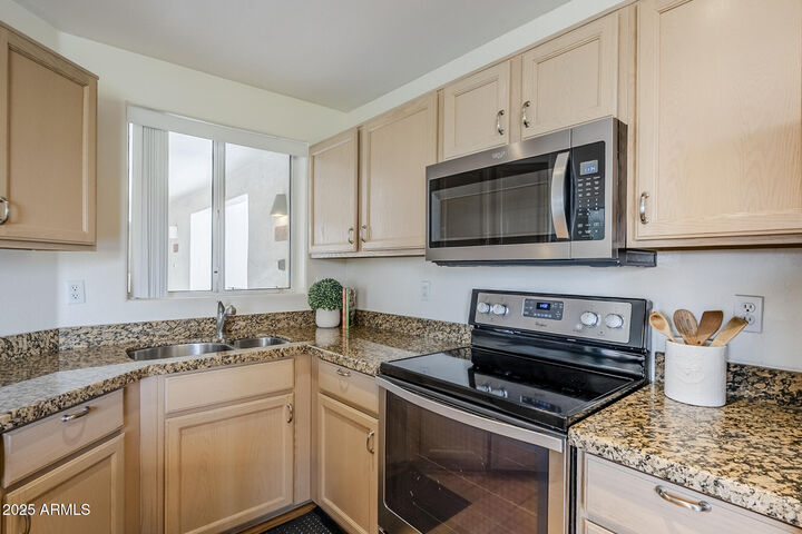 Property Photo:  10401 N 52nd Street 205  AZ 85253 