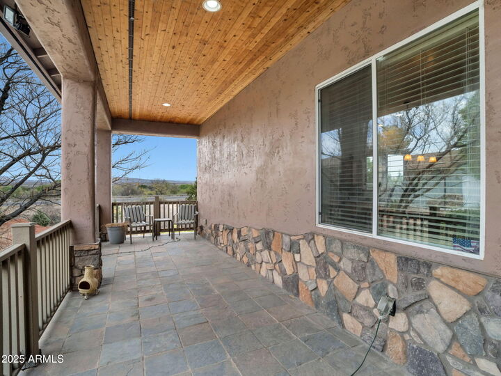Property Photo:  2647 E Lobo Circle  AZ 86326 