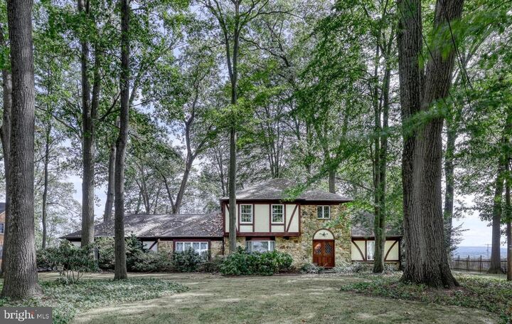 Property Photo: 812 Flintlock Ridge Road PA 17055