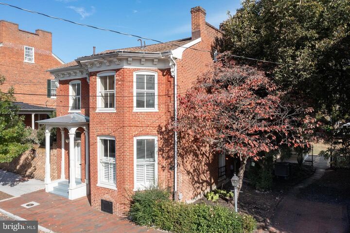 Property Photo:  132 Amherst Street  VA 22601 