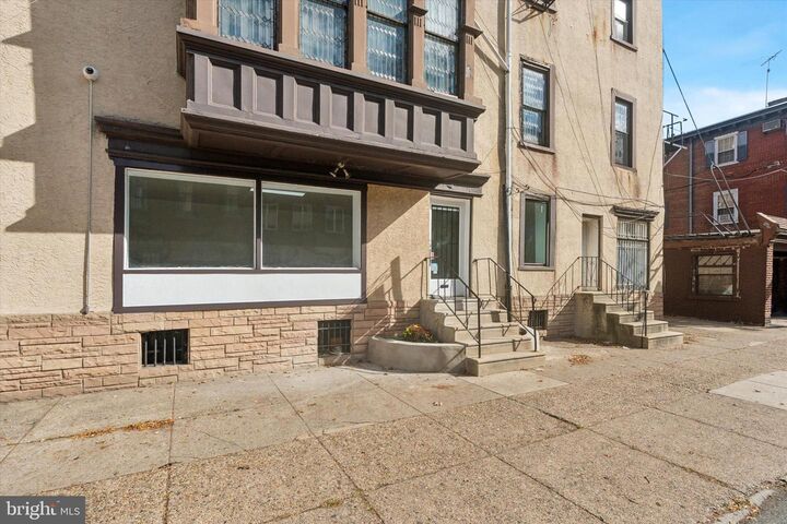 Property Photo: 1538 Pine Street 1R PA 19102