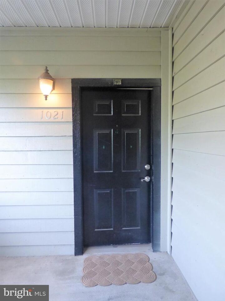 Property Photo:  12163 Penderview Terrace 1021  VA 22033