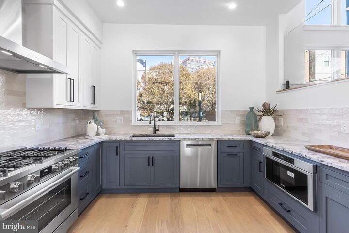 Property Photo: 136 W Allen Street PA 19123