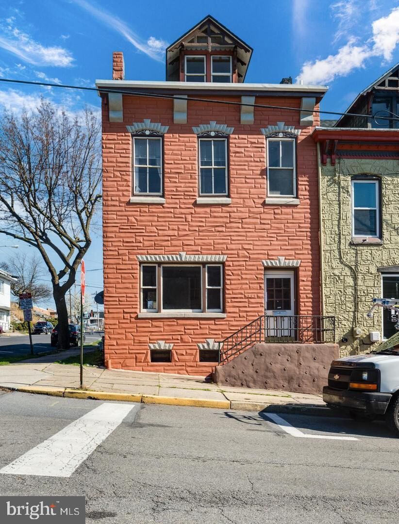 Property Photo: 245 Chestnut Street PA 19611
