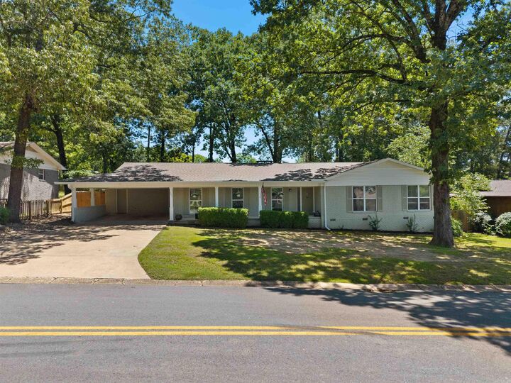 Property Photo:  801 Pinewood  AR 72015
