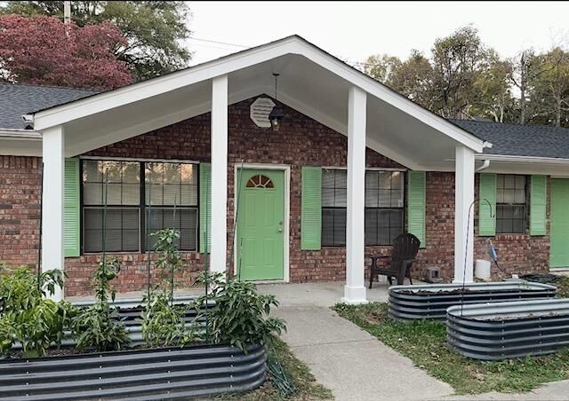 Property Photo: 2502 Hillview Drive GA 30721