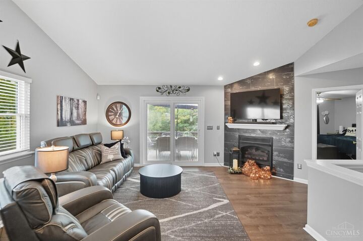 Property Photo: 6133 Woodhall Drive OH 45247