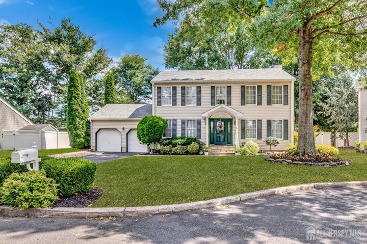 12 Antoinette Court  Jamesburg NJ 08831 photo
