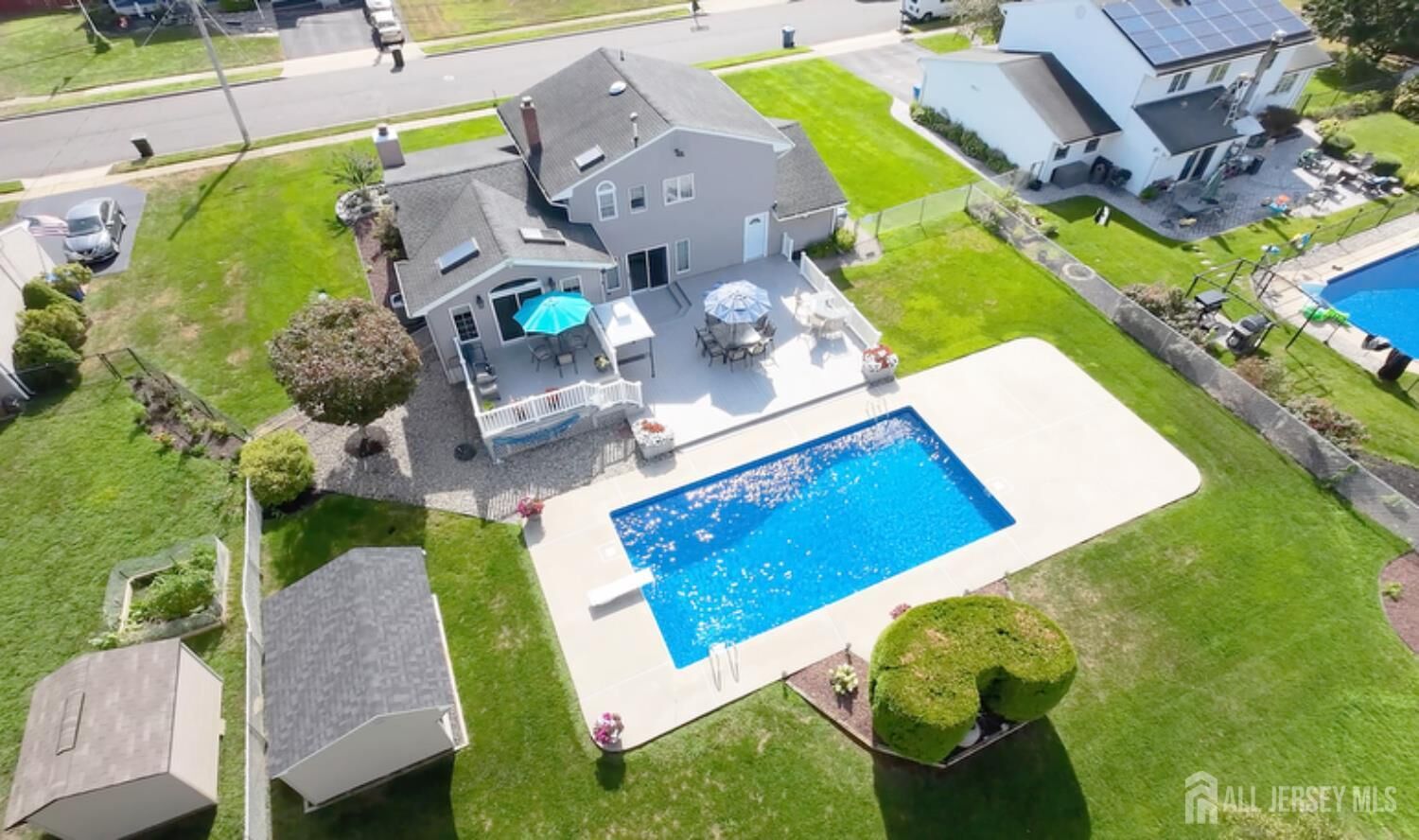 Property Photo:  21 Shoshone Street  NJ 08857 