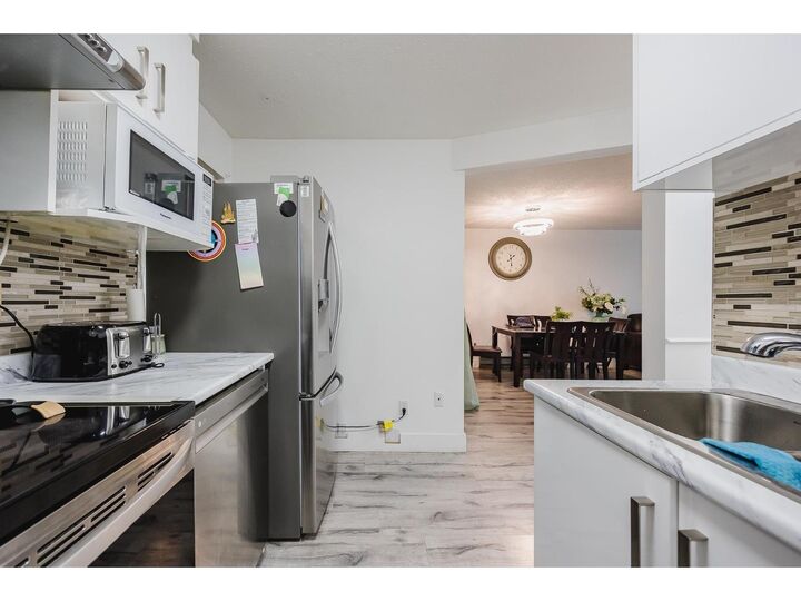 Photo de la propriété: 3075 Trethewey 14 BC V2T 3R4