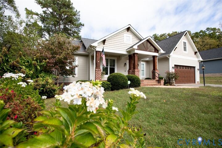 Property Photo: 212 Belmont Circle VA 23901