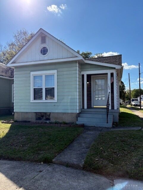 1024 Auburn Street  Middletown OH 45042 photo