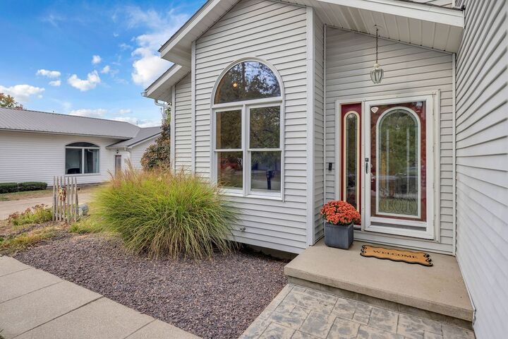 Property Photo: 303 N Dazey Street IL 62534