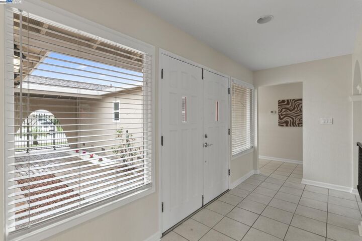 Property Photo: 5093 Dorking Ct CA 94560