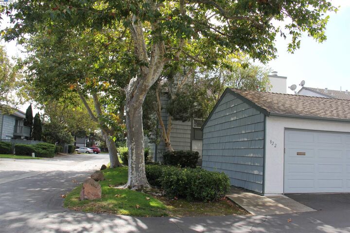 822 Magellan Ln  Foster City CA 94404 photo