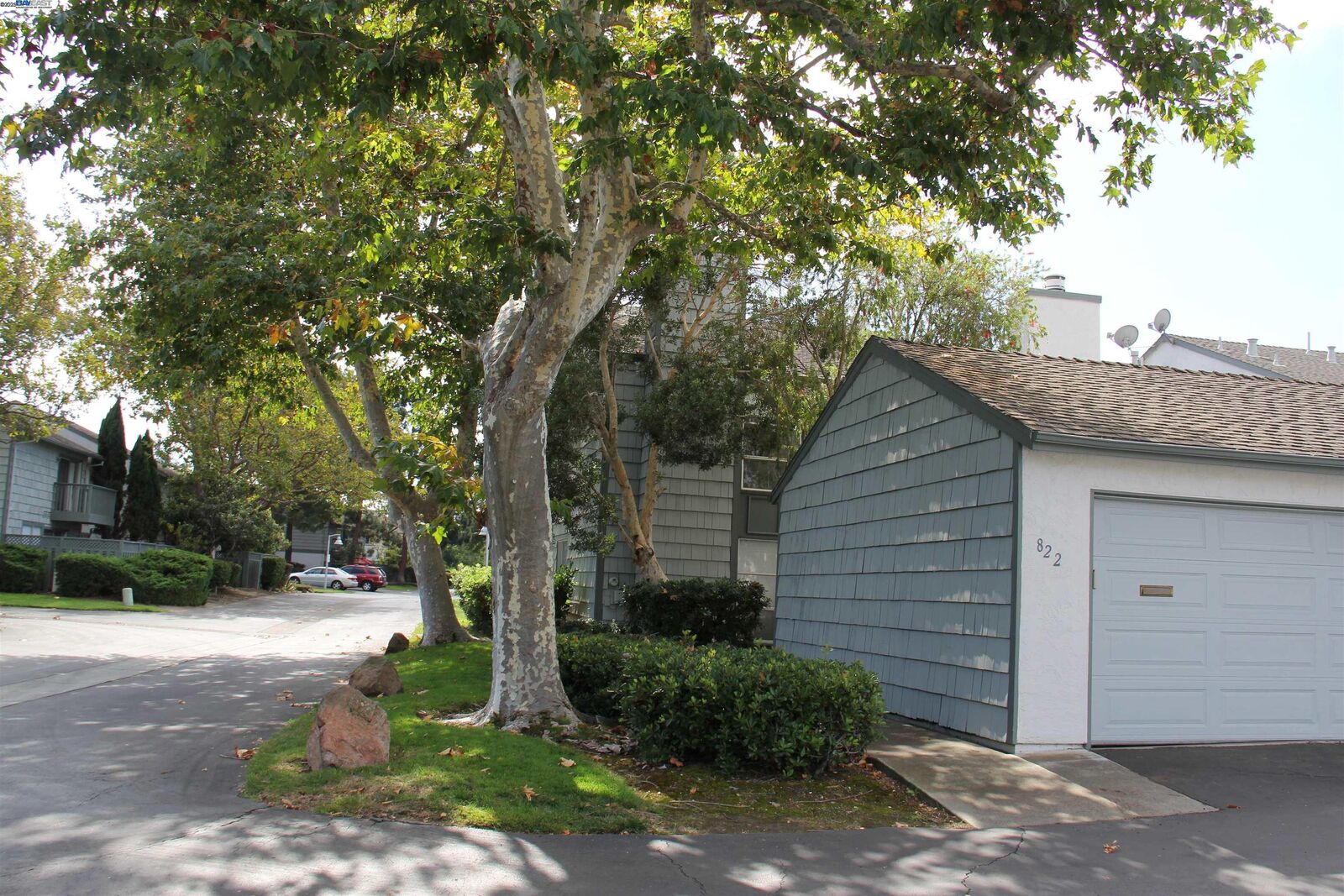 Property Photo: 822 Magellan Ln CA 94404