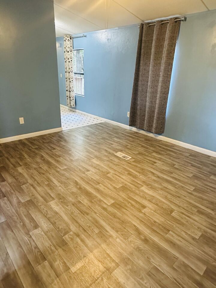 Property Photo: 1980 Williams Ditch Road FL 32533