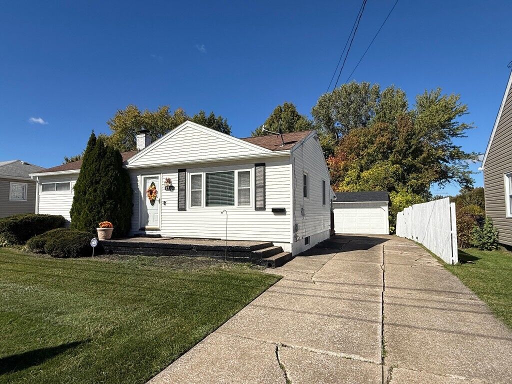 Property Photo:  1530 W 43rd Street  PA 16509 