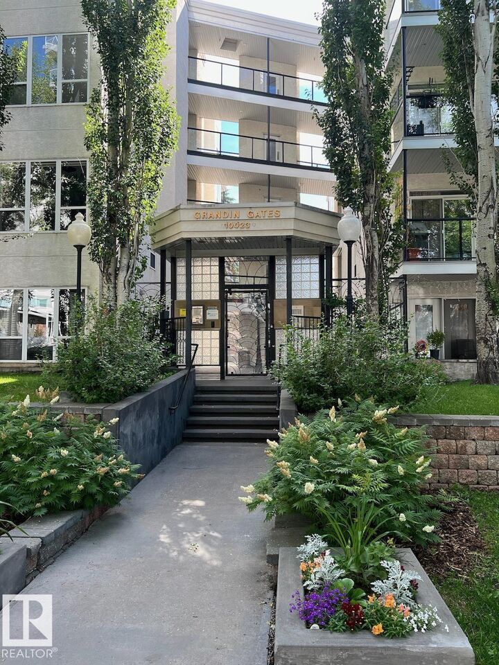 Property Photo: 10023 110 Street NW 532 AB T5K 1J5