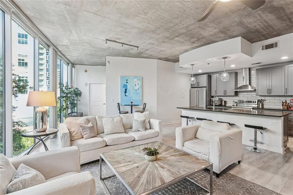 Property Photo: 950 W Peachtree Street NW 803 GA 30309