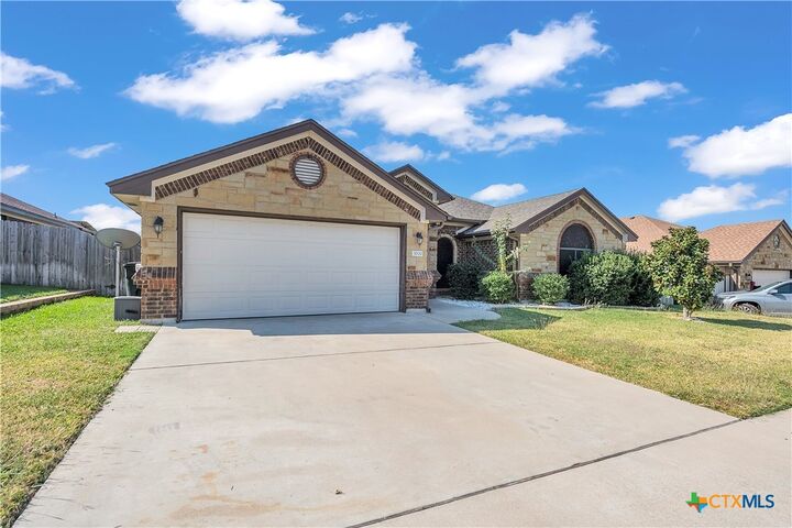 Property Photo: 3000 Natural Lane TX 76549