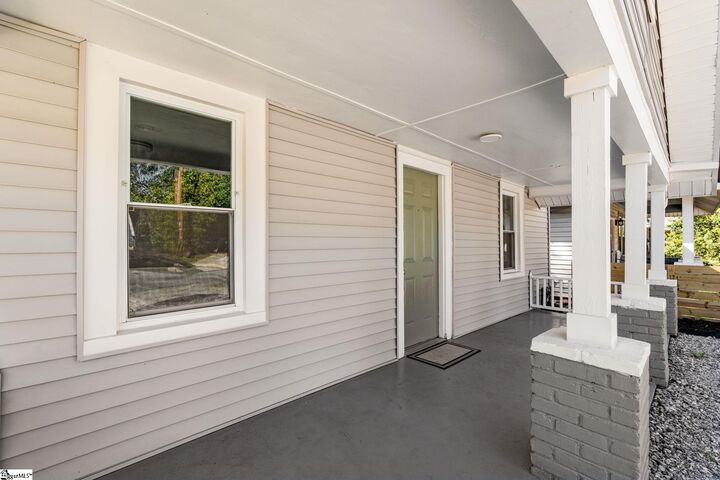 Property Photo: 305 Frank Street SC 29601