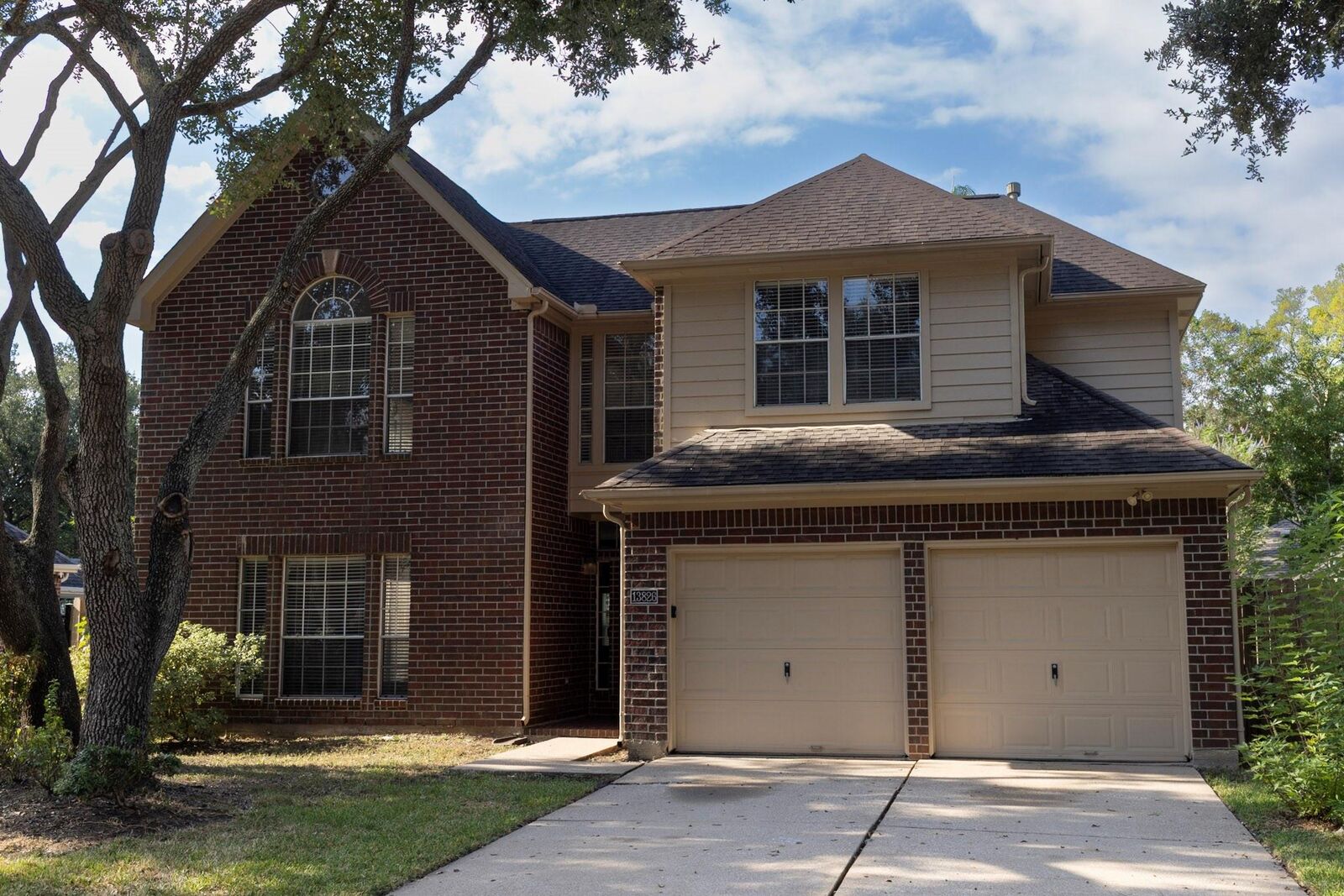 Property Photo: 13826 Rosebranch Court TX 77059