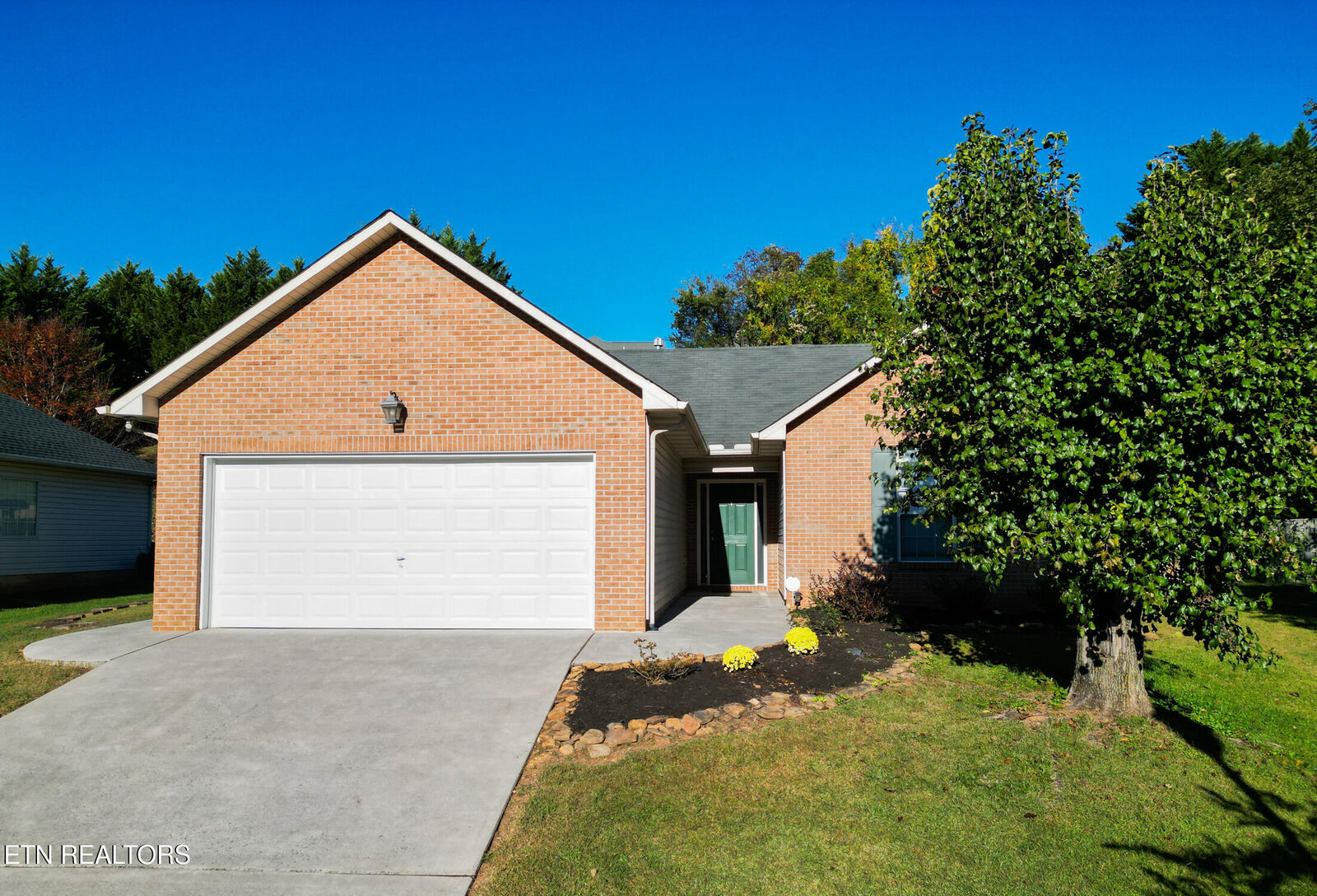 Property Photo: 5405 Crooked Pine Lane TN 37921