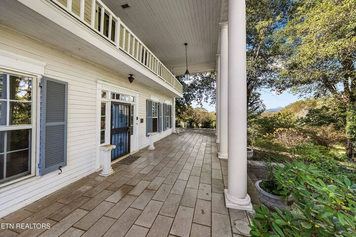 Property Photo: 453 Oliver Springs Highway TN 37716