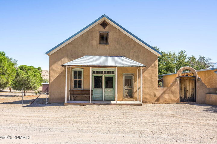 Property Photo:  6 Plaza De Monticello Road  NM 87939 