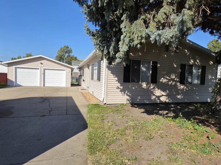 114 N Welch Ave  North Platte NE 69101 photo