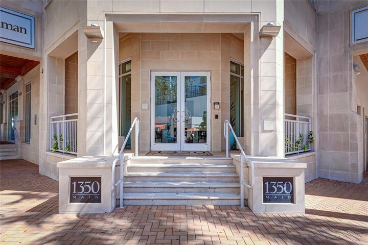 Property Photo:  1350 Main Street 1501  FL 34236