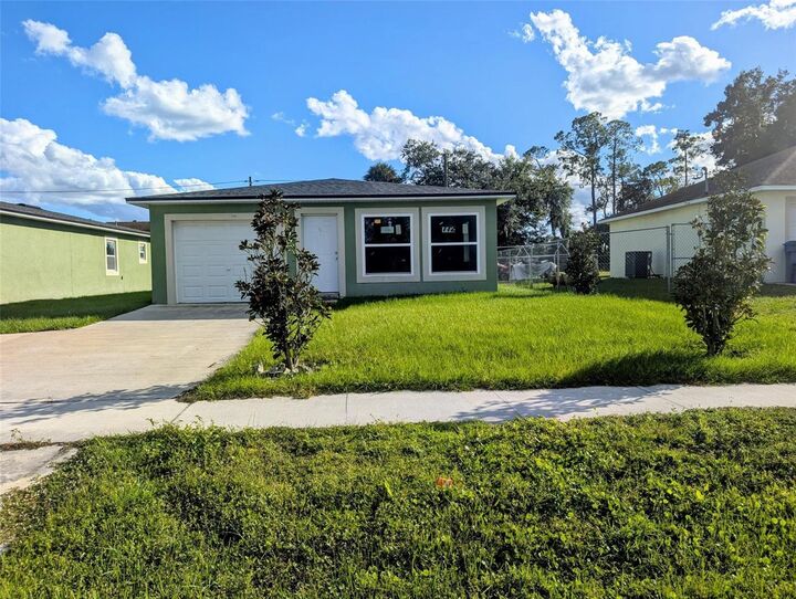 Property Photo:  772 E Broadway Street  FL 32765