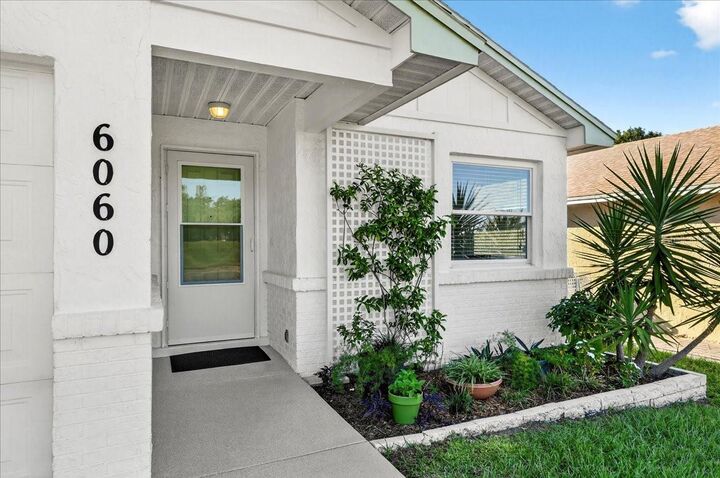 Property Photo: 6060 Sandpipers Drive FL 33809